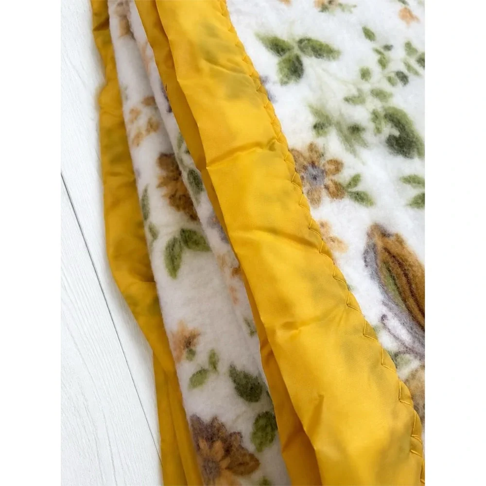 Cannon Monticello Vintage Summer Day Thermal Blanket Yellow Floral Butterfly